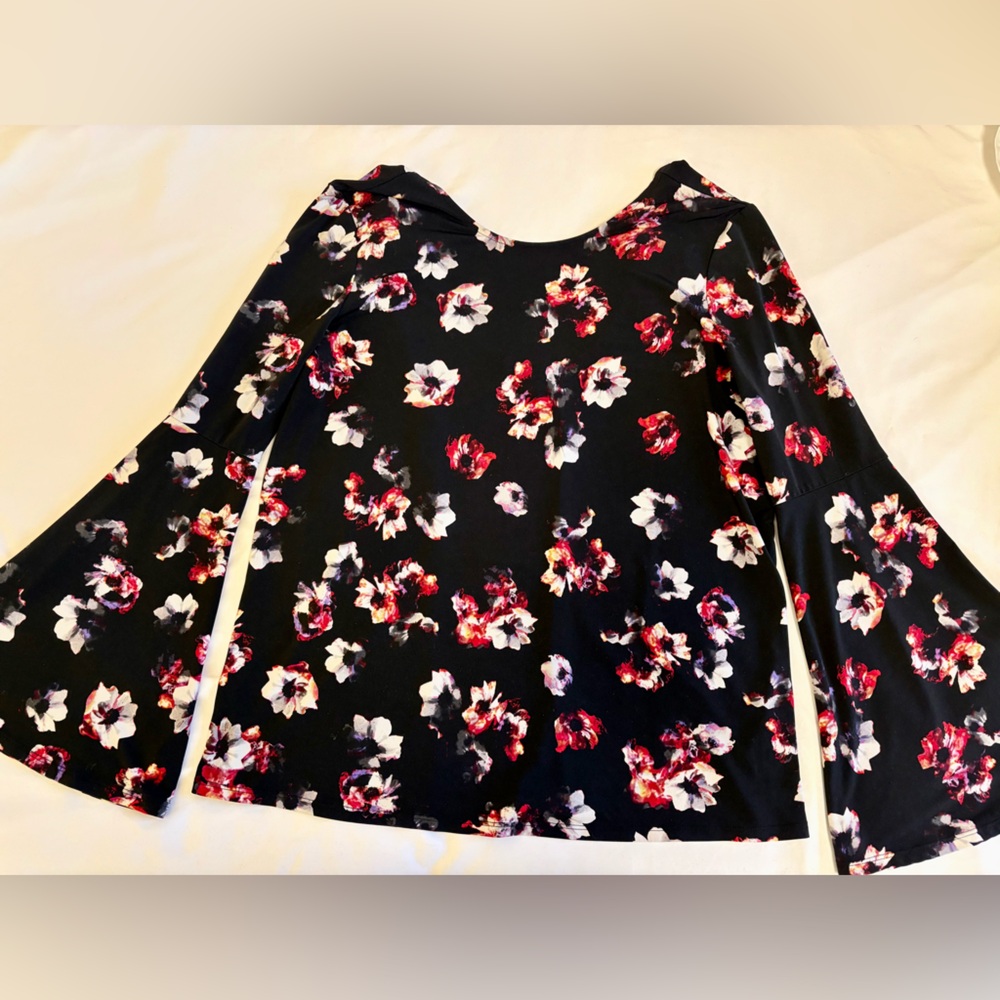 Ellen Tracy Floral Bell Sleeve Top with Tie Back - Size S